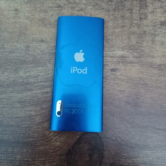 Apple ipod Nano 5th 8G w/ camera